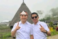 Calon bupati dan wakil bupati Manggarai Barat, Mario Pranda [kiri] dan Richard Sontani [kanan]. 